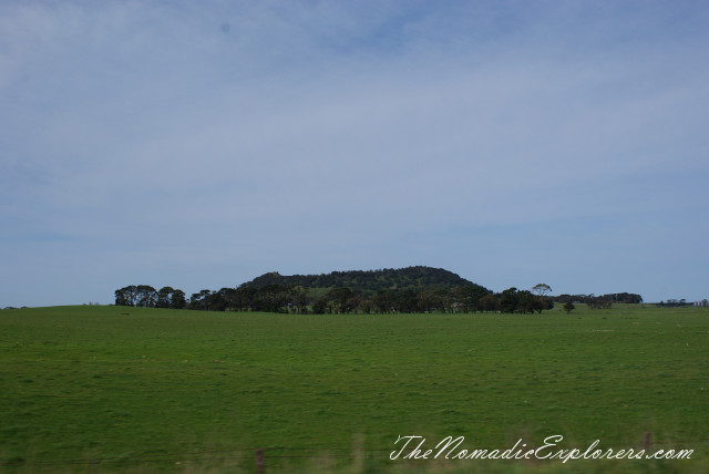 Australia, South Australia, Limestone Coast, Mt Gambier - спуск в кратер Mount Schank, , 