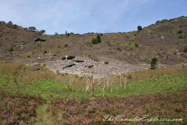 Australia, South Australia, Limestone Coast, Mt Gambier - спуск в кратер Mount Schank, , 