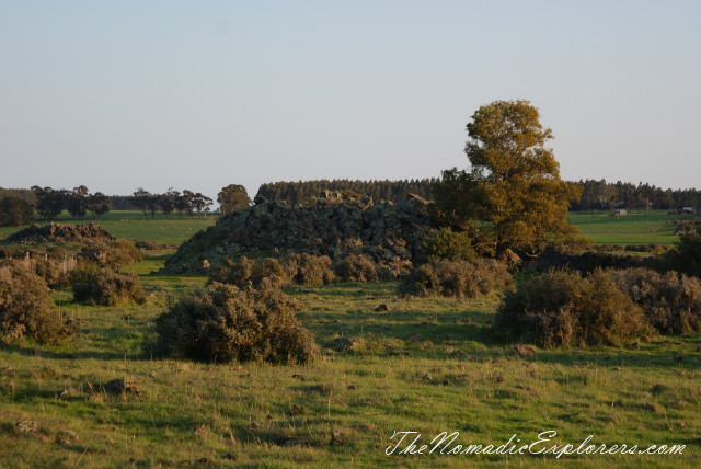 Australia, Victoria, Grampians, Tumuli - Lava Blisters, , 