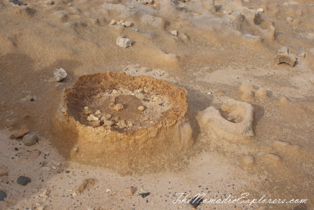 Australia, Victoria, Great Ocean Road, Portland, Portland: Cape Bridgewater, Blowholes, Petrified Forest, Freshwater Springs, Australia, Victoria, Great Ocean Road, Portland, Портланд - скалы Blowholes, известняковые образования Petrified Forest и ручьи пресной воды Freshwater Springs (Portland - Blowholes, Petrified Forest, Freshwater Springs)