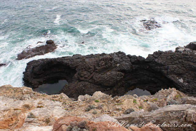 Australia, Victoria, Great Ocean Road, Portland, Portland: Cape Bridgewater, Blowholes, Petrified Forest, Freshwater Springs, Australia, Victoria, Great Ocean Road, Portland, Портланд - скалы Blowholes, известняковые образования Petrified Forest и ручьи пресной воды Freshwater Springs (Portland - Blowholes, Petrified Forest, Freshwater Springs)