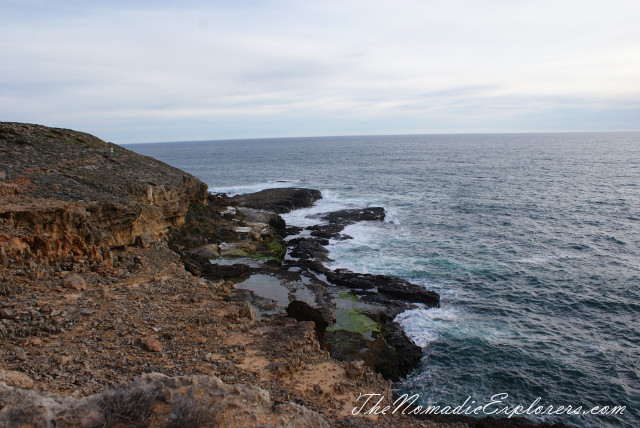 Australia, Victoria, Great Ocean Road, Portland, Portland: Cape Bridgewater, Blowholes, Petrified Forest, Freshwater Springs, Australia, Victoria, Great Ocean Road, Portland, Портланд - скалы Blowholes, известняковые образования Petrified Forest и ручьи пресной воды Freshwater Springs (Portland - Blowholes, Petrified Forest, Freshwater Springs)