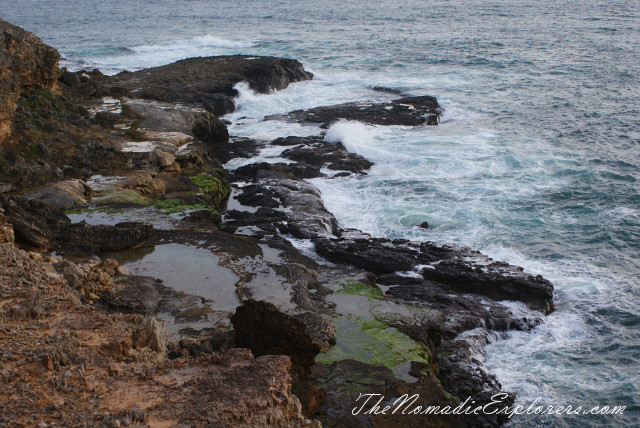 Australia, Victoria, Great Ocean Road, Portland, Portland: Cape Bridgewater, Blowholes, Petrified Forest, Freshwater Springs, Australia, Victoria, Great Ocean Road, Portland, Портланд - скалы Blowholes, известняковые образования Petrified Forest и ручьи пресной воды Freshwater Springs (Portland - Blowholes, Petrified Forest, Freshwater Springs)