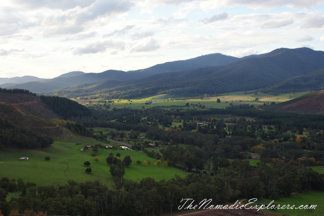 Australia, Victoria, Hight Country, Looking for Autumn. The Bright Autumn Festival., , 