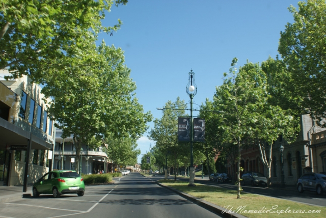 Australia, Victoria, Goldfields, Bendigo, A day in &quot;my&quot; life (in pictures) in Bendigo: The Body Beautiful exhibition, Bendigo Pottery, short walk, , 