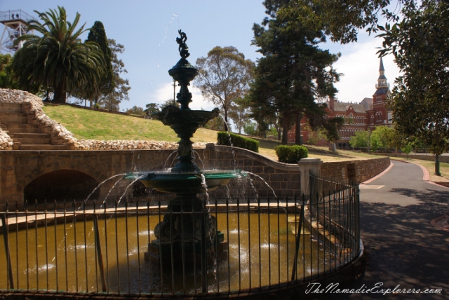 Australia, Victoria, Goldfields, Bendigo, A day in &quot;my&quot; life (in pictures) in Bendigo: The Body Beautiful exhibition, Bendigo Pottery, short walk, , 