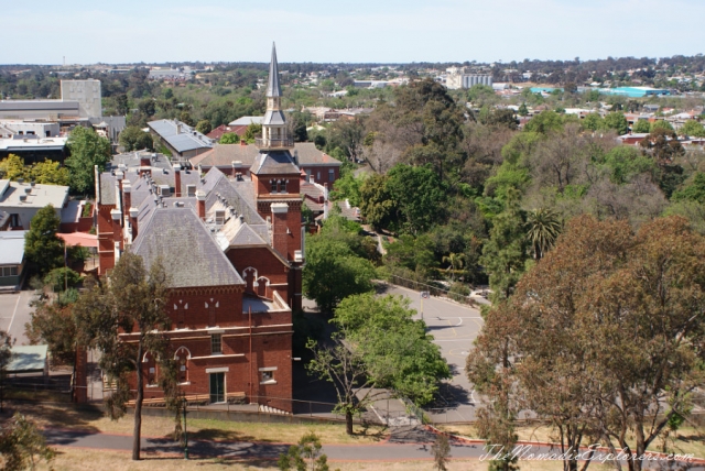 Australia, Victoria, Goldfields, Bendigo, A day in &quot;my&quot; life (in pictures) in Bendigo: The Body Beautiful exhibition, Bendigo Pottery, short walk, , 