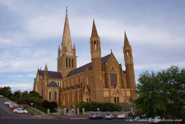 Australia, Victoria, Goldfields, Bendigo, A day in &quot;my&quot; life (in pictures) in Bendigo: The Body Beautiful exhibition, Bendigo Pottery, short walk, , 