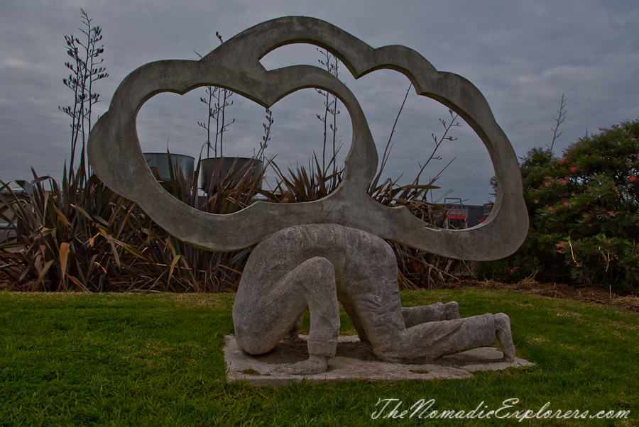 Australia, Victoria, Mornington Peninsula, The Montalto Sculpture Park, , 